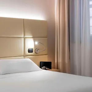 **** Отель Western Cavalieri Della Италия